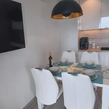 דירה Golden 2 Ustronie Morskie סיאנוז'טי